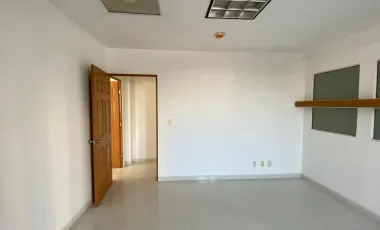 Oficina en renta en Bosques de las Palmas, Huixquilucan, México