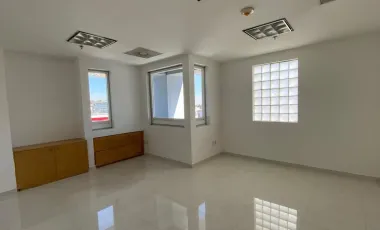 Oficina en renta en Bosques de las Palmas, Huixquilucan, México