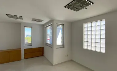 Oficina en renta en Bosques de las Palmas, Huixquilucan, México