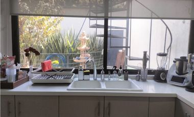 HERMOSA CASA REMODELADA EN SANTA MÓNICA