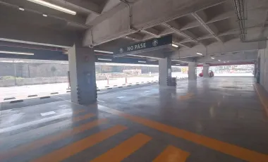 Oficina en renta en Hacienda de las Palmas, Huixquilucan, México