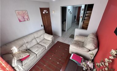 EXCELENTE CASA , AV TRONCAL, PUENTE ALTO