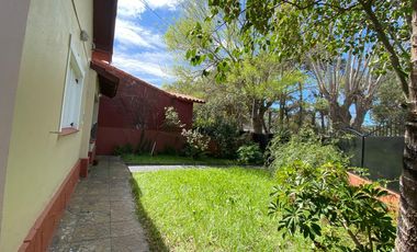 Casa en venta con gas natural en Mar de Ajó