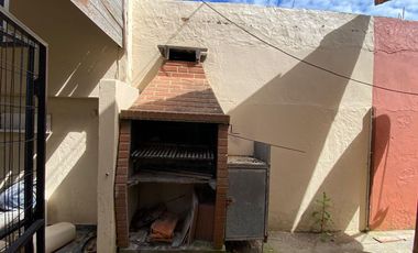 Casa en venta con gas natural en Mar de Ajó