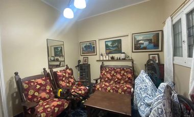 Casa en venta con gas natural en Mar de Ajó