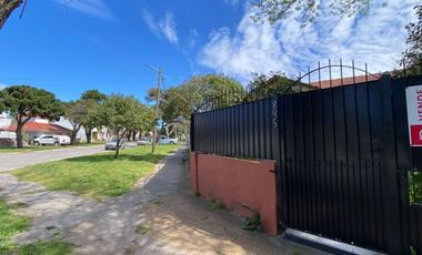 Casa en venta con gas natural en Mar de Ajó