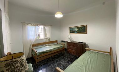 Casa en venta con gas natural en Mar de Ajó