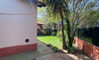 Casa en venta con gas natural en Mar de Ajó