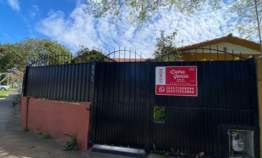 Casa en venta con gas natural en Mar de Ajó