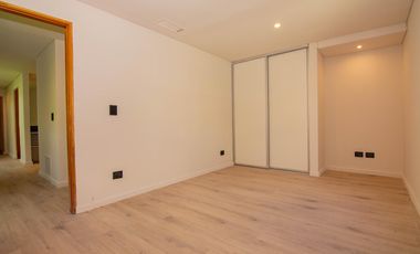 Casa en Miraflores (Funes Hills)