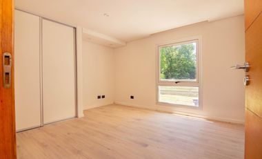 Casa en Miraflores (Funes Hills)