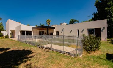 Casa en Miraflores (Funes Hills)