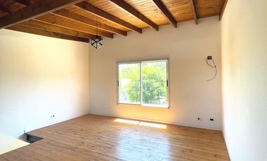 CASA PH DUPLEX 2 AMBIENTES EN VENTA, CENTRO DEL PUEBLO LOS CARDALES, ESTRADA Y PASTEUR