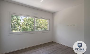 Casa Venta 4 amb 3 dorm a estrenar pileta y Gas en complejo cerrado Villa Elvira, Gral. Pacheco