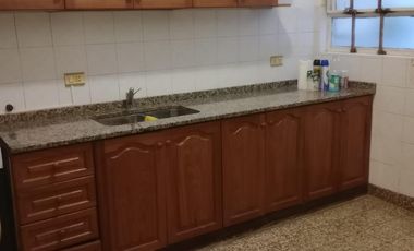 Casa en Quilmes en  venta
