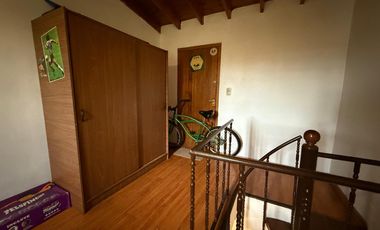 Casa cuatro ambientes jardin cochera terraza en venta en Wilde