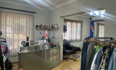 ARRIENDO CASA PARA PELUQUERIA  Y VENTA DE LLAVES