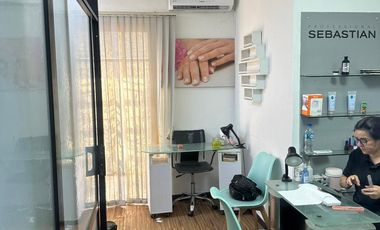 ARRIENDO CASA PARA PELUQUERIA  Y VENTA DE LLAVES