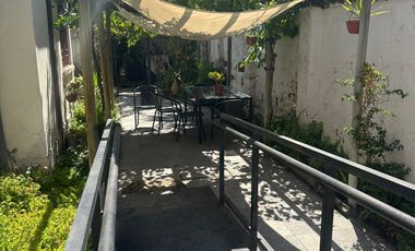 ARRIENDO CASA PARA PELUQUERIA  Y VENTA DE LLAVES