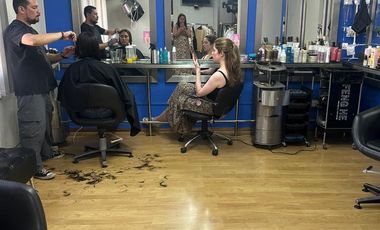 ARRIENDO CASA PARA PELUQUERIA  Y VENTA DE LLAVES