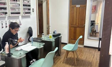 ARRIENDO CASA PARA PELUQUERIA  Y VENTA DE LLAVES