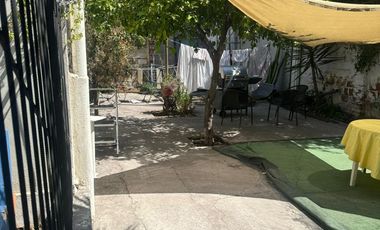 ARRIENDO CASA PARA PELUQUERIA  Y VENTA DE LLAVES