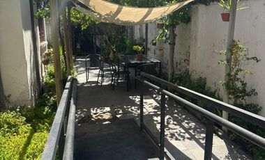 ARRIENDO CASA PARA PELUQUERIA  Y VENTA DE LLAVES