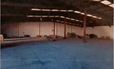 Bodega Industrial con Oficinas única en el Blvd. Mieleras.