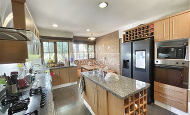 Casa en Arriendo en av. chicureo