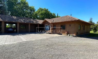 Casa en Arriendo en av. chicureo
