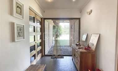 Casa en Arriendo en av. chicureo