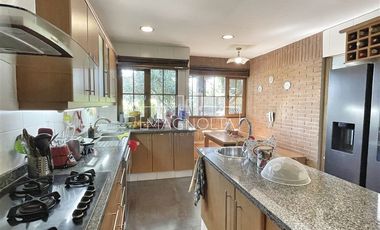 Casa en Arriendo en av. chicureo