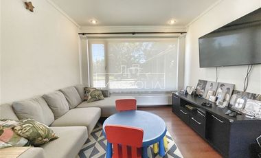 Casa en Arriendo en av. chicureo