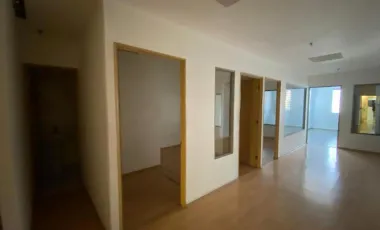 Oficina en renta en Bosques de las Palmas, Huixquilucan, México