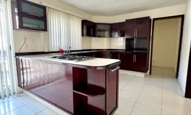 Casa en renta en Country Club Gran Jardín, León, Guanajuato