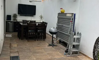 Casa en venta en Ciudad Satelite, Naucalpan de Juárez, México