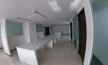 Oficina en renta en Lomas de Tecamachalco, Naucalpan de Juárez, México