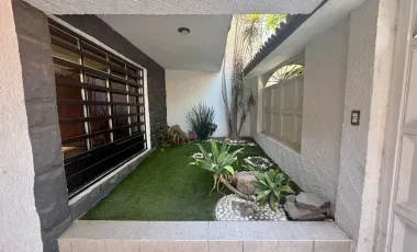 Casa en renta en Jardines del Moral, León, Guanajuato