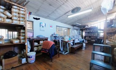 En esquina Comercial Industrial Oficinas Venta Quinta Normal