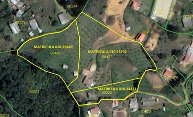 Casa finca en Guarne con cultivo de aguacate