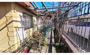 ¡Terreno Ideal en Renca, 2154 m², 10 Hab, 5 Baños!