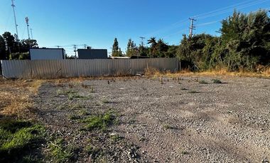 Terreno en arriendo - Uso comercial / industrial