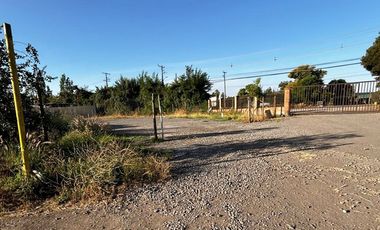 Terreno en arriendo - Uso comercial / industrial