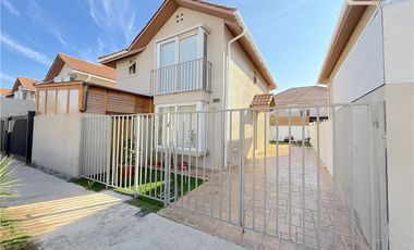 ¡IMPERDIBLE! Casa de 3 dormitorios, 145 mts2 Lampa