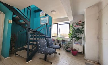 SE VENDE AMPLIA  Y LUMINOSA OFICINA