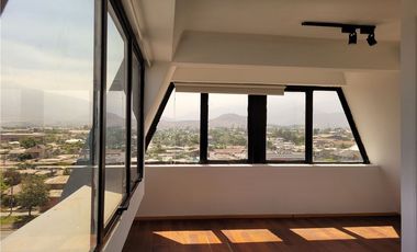 SE VENDE AMPLIA  Y LUMINOSA OFICINA