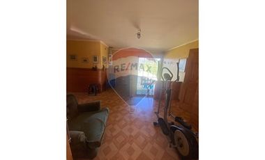 VENTA DE PARCELA CON 3 CASAS La Vara