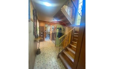 VENTA DE PARCELA CON 3 CASAS La Vara