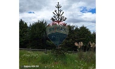 VENTA DE PARCELA CON 3 CASAS La Vara