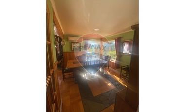 VENTA DE PARCELA CON 3 CASAS La Vara